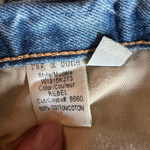 Rag and Bone cut offs. Very distressed. Size 26. - Picture 5 of 11